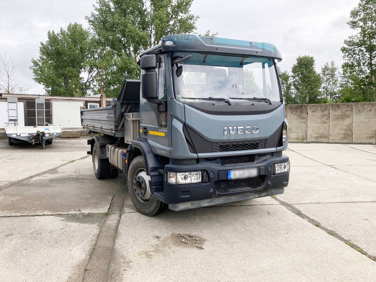 Iveco EuroCargo 160-250 4x2 EuroCargo 160-250 4x2 - Sklápěč: obrázek 2 Iveco EuroCargo 160-250 4x2 EuroCargo 160-250 4x2 - Sklápěč: obrázek 2