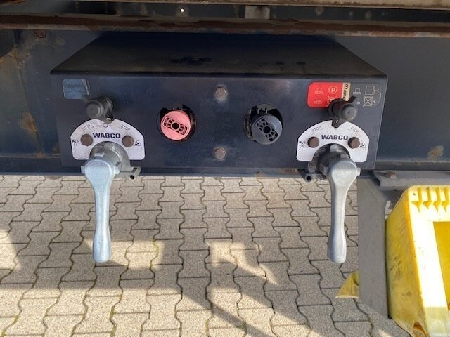 Krone AZW 18 AZW 18 - Skříňový přívěs: obrázek 2 Krone AZW 18 AZW 18 - Skříňový přívěs: obrázek 2