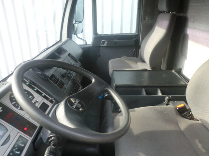 Skříňový nákladní auto MAN L35 10.163 4x2: obrázek 12
