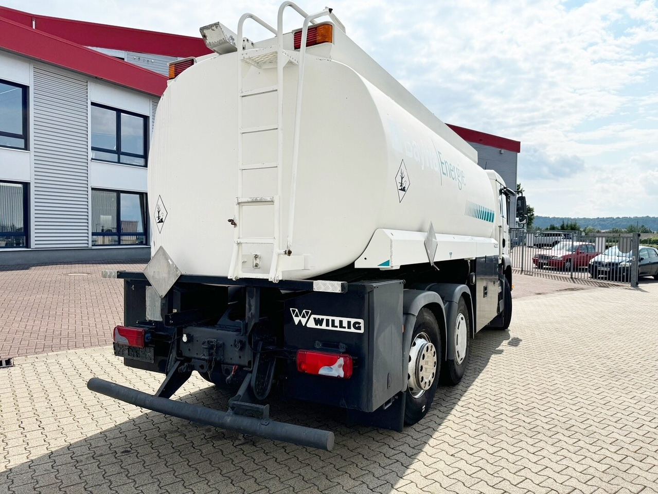 Cisternové vozidlo MAN TGA 26.390 6X2-4 BL TGA 26.390 6X2-4 BL, Lenk-/Liftachse, Willig Tankaufbau ca. 20.000l, 3 Kammern: obrázek 10