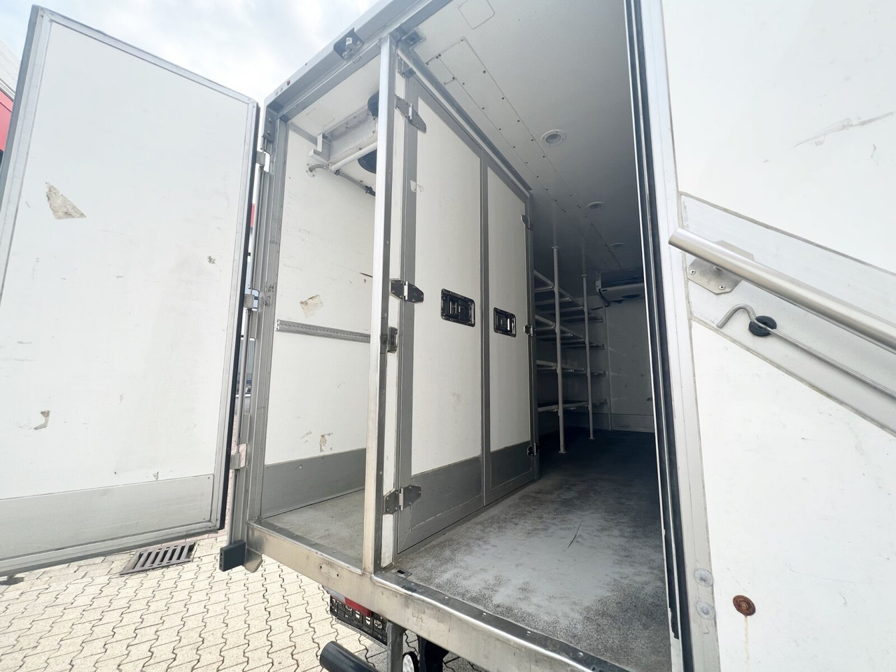MAN TGL 8.180 4x2 BL TGL 8.180 4x2 BL, Kühlkoffer, Carrier Supra 850Mi - Chladírenský nákladní automobil: obrázek 5 MAN TGL 8.180 4x2 BL TGL 8.180 4x2 BL, Kühlkoffer, Carrier Supra 850Mi - Chladírenský nákladní automobil: obrázek 5