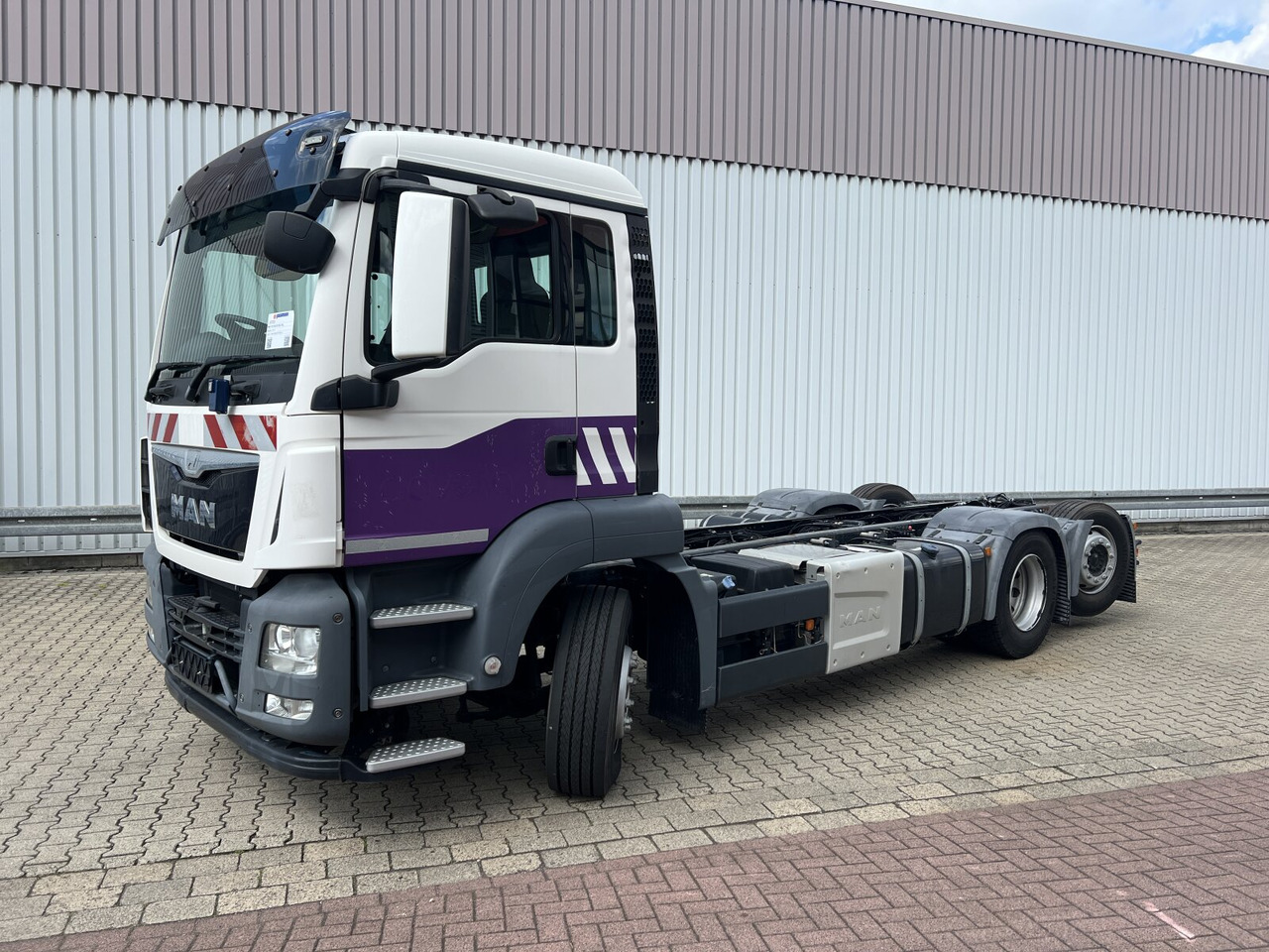 MAN TGS 26.320 6X2-4 BL TGS 26.320 6X2-4 BL, Lenk-/Liftachse, Rechtslenker, Export Only! - Podvozek s kabinou: obrázek 1 MAN TGS 26.320 6X2-4 BL TGS 26.320 6X2-4 BL, Lenk-/Liftachse, Rechtslenker, Export Only! - Podvozek s kabinou: obrázek 1