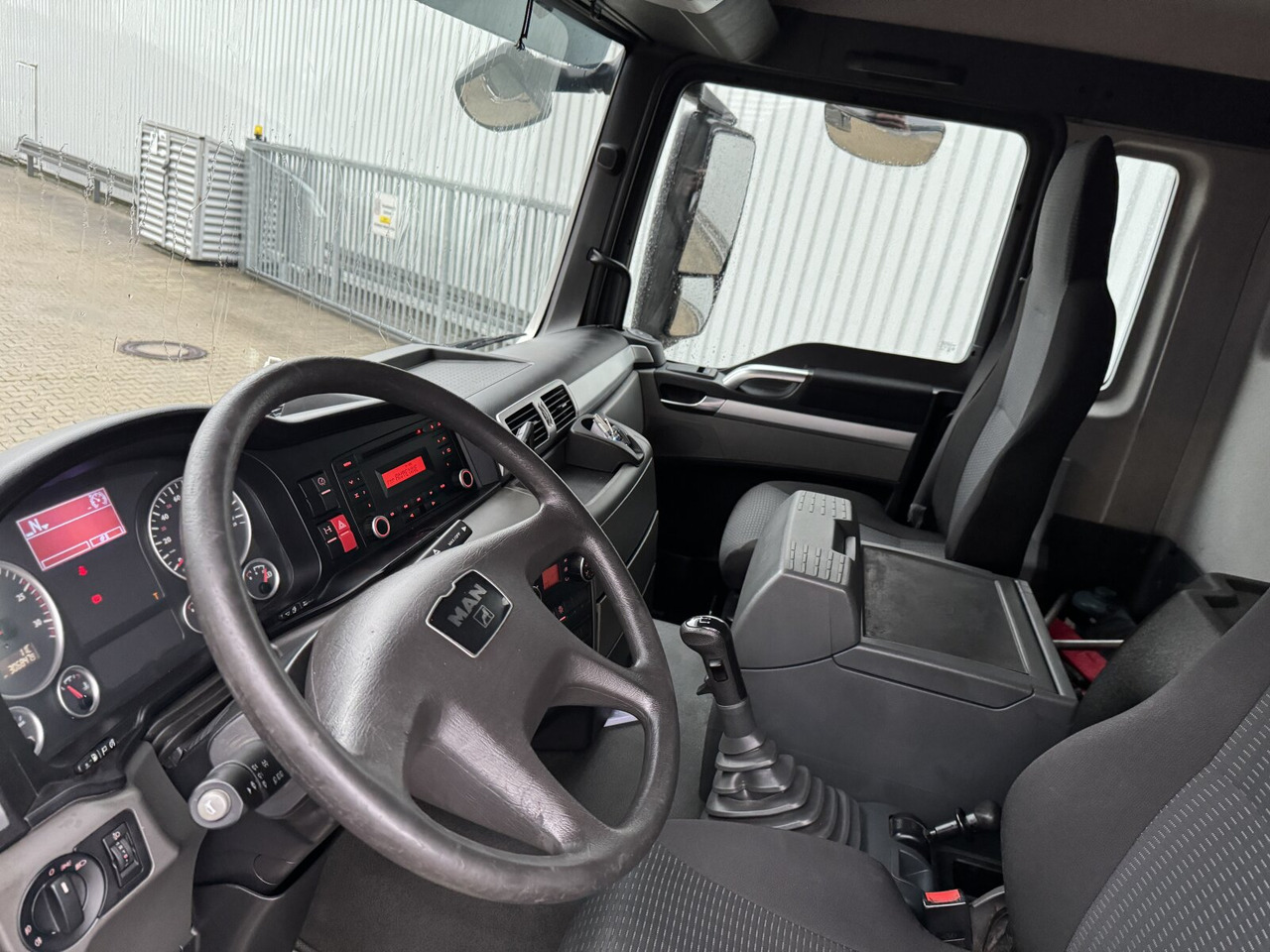 MAN TGS 26.360 6X2-2 BL TGS 26.360 6X2-2 BL, Liftachse - Nákladní automobil valníkový/ Plošinový: obrázek 2 MAN TGS 26.360 6X2-2 BL TGS 26.360 6X2-2 BL, Liftachse - Nákladní automobil valníkový/ Plošinový: obrázek 2