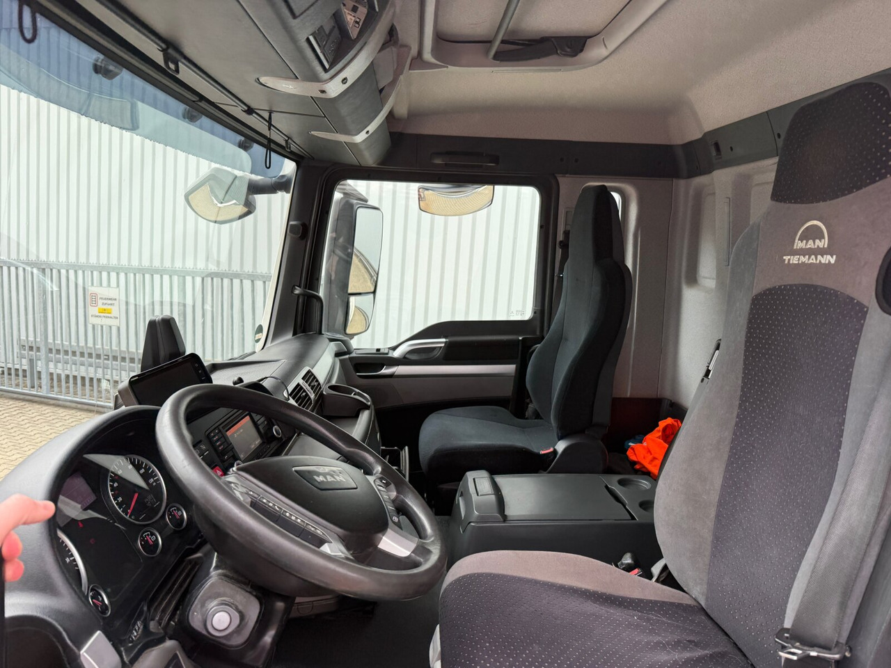 MAN TGS 26.400 6x2-4 LL TGS 26.400 6x2-4 LL, Lenk-/Liftachse - Nákladní automobil valníkový/ Plošinový, Auto s hydraulickou rukou: obrázek 3 MAN TGS 26.400 6x2-4 LL TGS 26.400 6x2-4 LL, Lenk-/Liftachse - Nákladní automobil valníkový/ Plošinový, Auto s hydraulickou rukou: obrázek 3