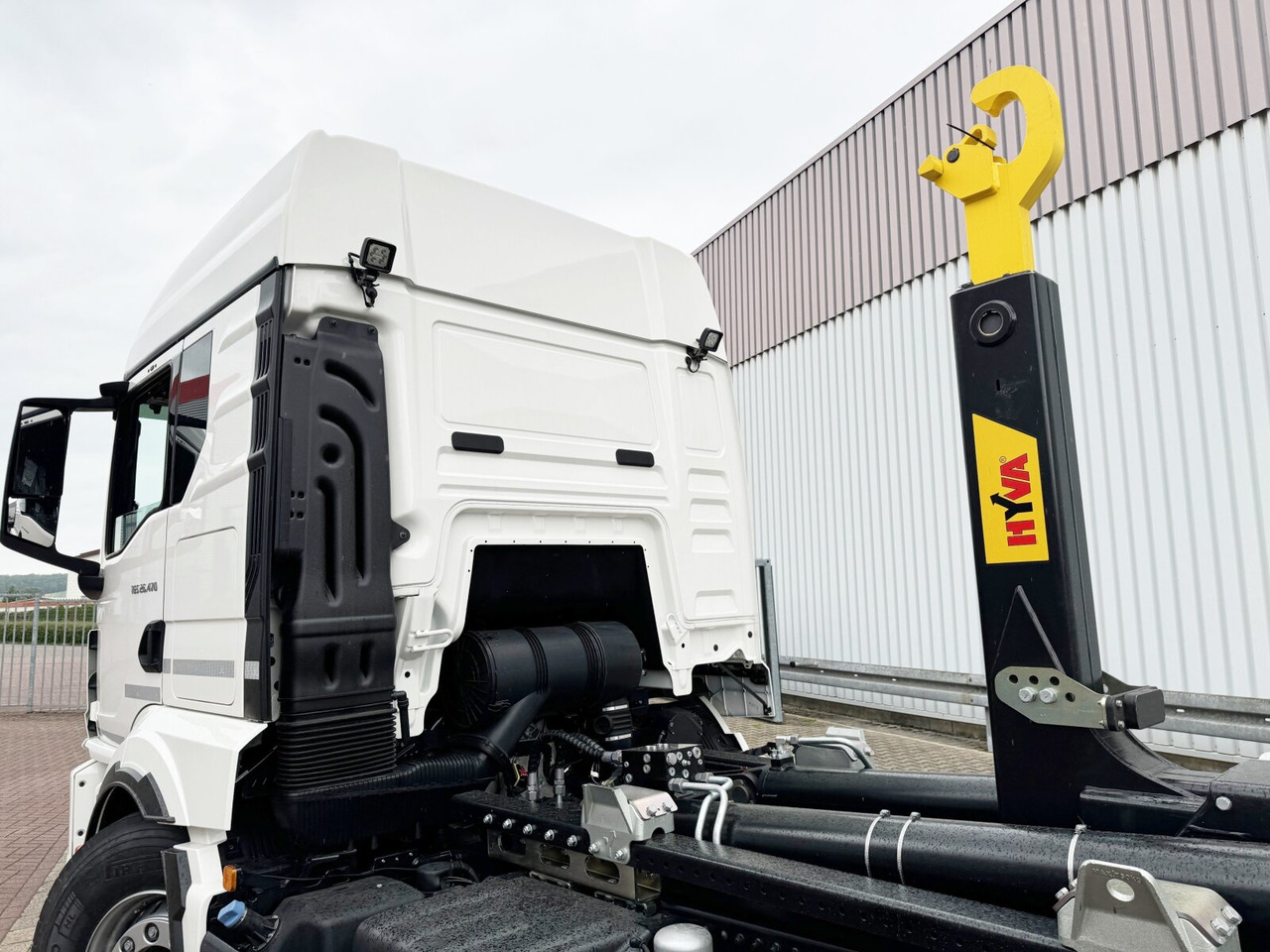 MAN TGS 26.470 6x2-4 LL CH TGS 26.470 6x2-4 LL CH, Retarder, Navi, Lenk-/Liftachse - Hákový nosič kontejnerů: obrázek 2 MAN TGS 26.470 6x2-4 LL CH TGS 26.470 6x2-4 LL CH, Retarder, Navi, Lenk-/Liftachse - Hákový nosič kontejnerů: obrázek 2