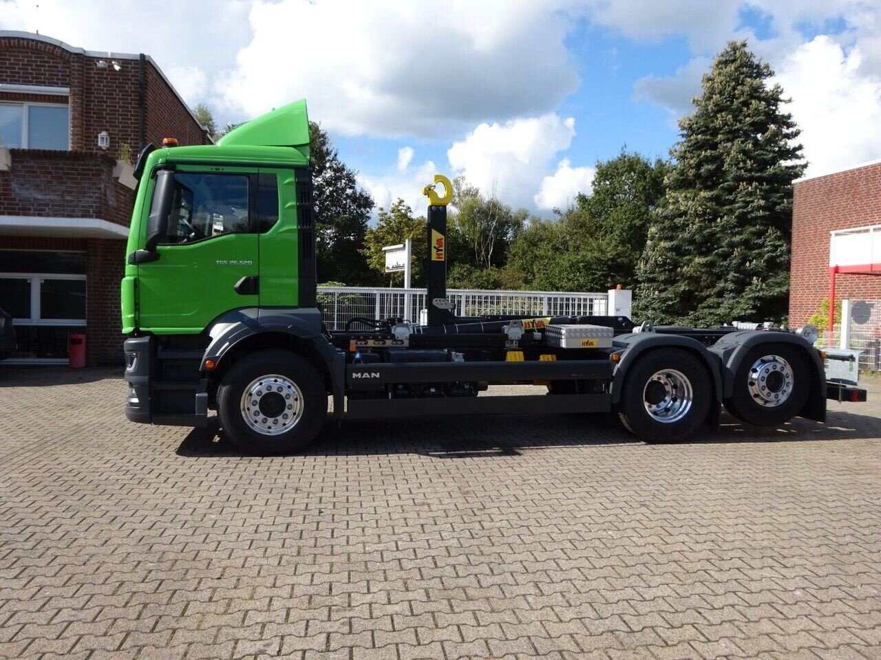 MAN TGS 26.520 6x2-2 BL TGS 26.520 6x2-2 BL, Liftachse - Hákový nosič kontejnerů: obrázek 2 MAN TGS 26.520 6x2-2 BL TGS 26.520 6x2-2 BL, Liftachse - Hákový nosič kontejnerů: obrázek 2