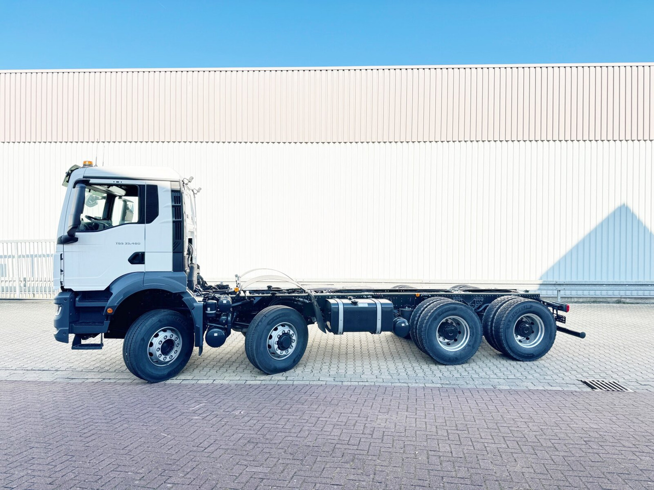 MAN TGS 35.480 8x6H BL CH TGS 35.480 8x6H BL CH, HydroDrive, Navi, Meiller 3-Seiten Kipper - Sklápěč: obrázek 2 MAN TGS 35.480 8x6H BL CH TGS 35.480 8x6H BL CH, HydroDrive, Navi, Meiller 3-Seiten Kipper - Sklápěč: obrázek 2
