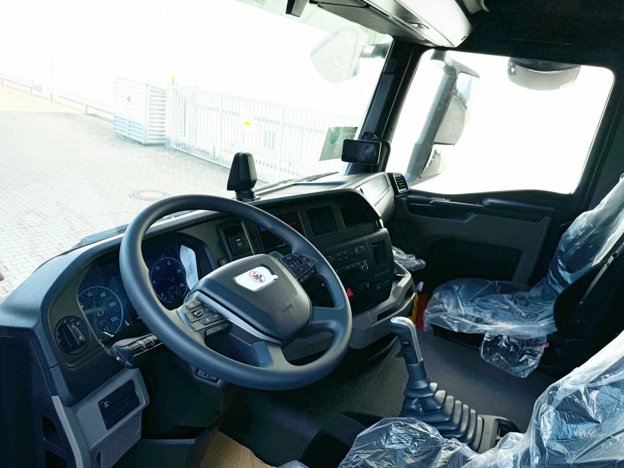 MAN TGS 35.480 8x6H BL CH TGS 35.480 8x6H BL CH, HydroDrive, Navi, Nebenantrieb - Podvozek s kabinou: obrázek 3 MAN TGS 35.480 8x6H BL CH TGS 35.480 8x6H BL CH, HydroDrive, Navi, Nebenantrieb - Podvozek s kabinou: obrázek 3