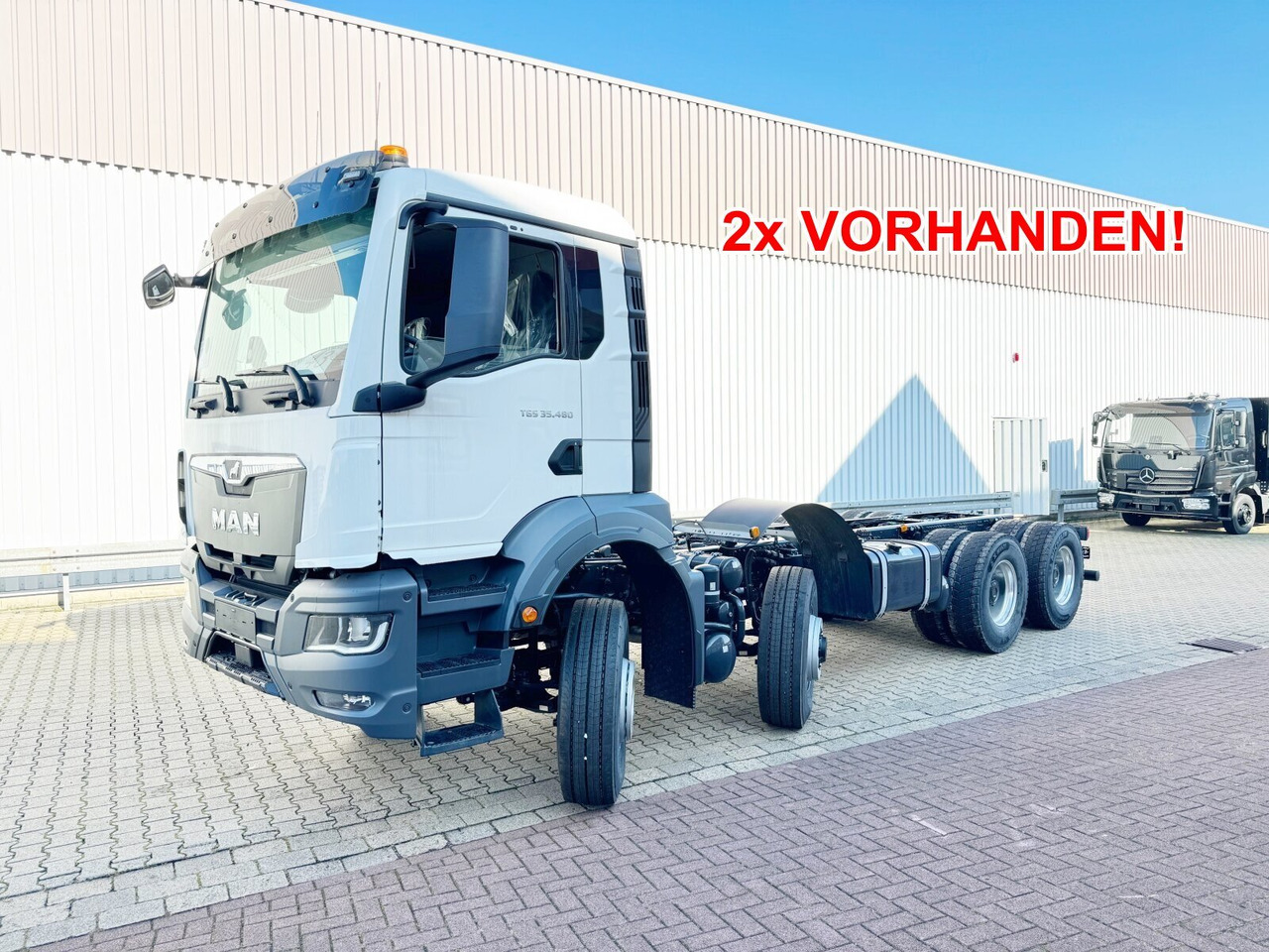 MAN TGS 35.480 8x6H BL CH TGS 35.480 8x6H BL CH, HydroDrive, Navi, Nebenantrieb - Podvozek s kabinou: obrázek 1 MAN TGS 35.480 8x6H BL CH TGS 35.480 8x6H BL CH, HydroDrive, Navi, Nebenantrieb - Podvozek s kabinou: obrázek 1