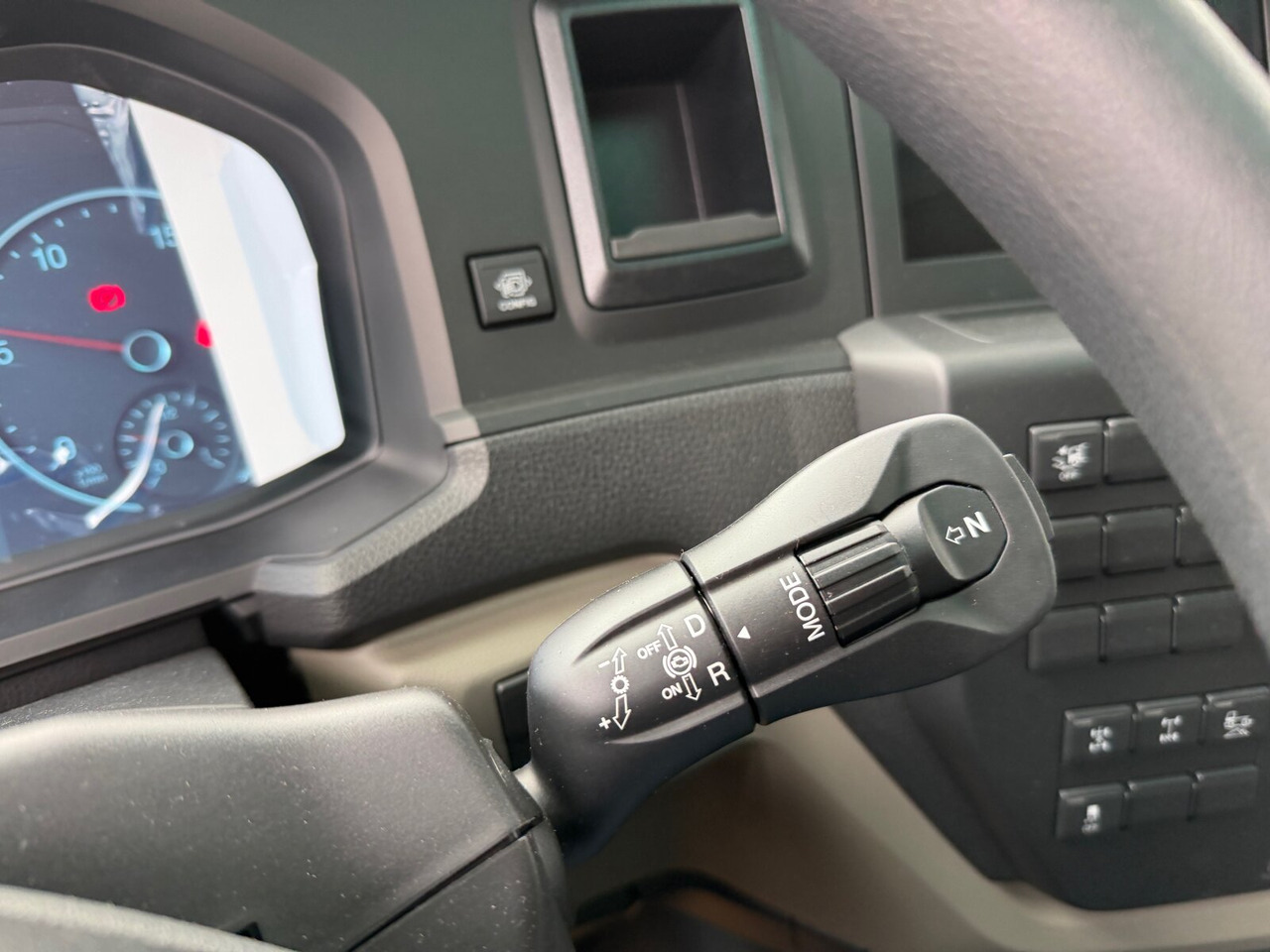 MAN TGS 41.480 8x4 BB CH TGS 41.480 8x4 BB CH, MEHRFACH VORHANDEN! - Podvozek s kabinou: obrázek 5 MAN TGS 41.480 8x4 BB CH TGS 41.480 8x4 BB CH, MEHRFACH VORHANDEN! - Podvozek s kabinou: obrázek 5