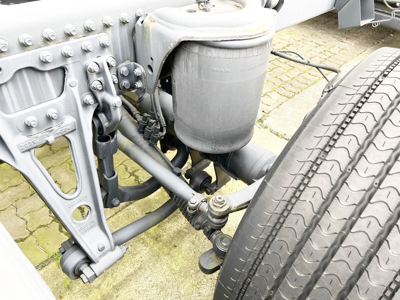 Nový Podvozek s kabinou MAN TGS 50.480BB 10x4 Retarder TGS 50.480BB 10x4 Retarder, 3-f.NA: obrázek 14 Nový Podvozek s kabinou MAN TGS 50.480BB 10x4 Retarder TGS 50.480BB 10x4 Retarder, 3-f.NA: obrázek 14