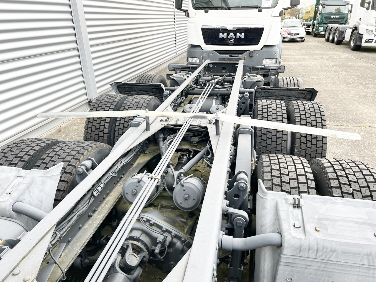 MAN TGS 50.480BB 10x4 Retarder TGS 50.480BB 10x4 Retarder, 3-f.NA - Podvozek s kabinou: obrázek 3 MAN TGS 50.480BB 10x4 Retarder TGS 50.480BB 10x4 Retarder, 3-f.NA - Podvozek s kabinou: obrázek 3