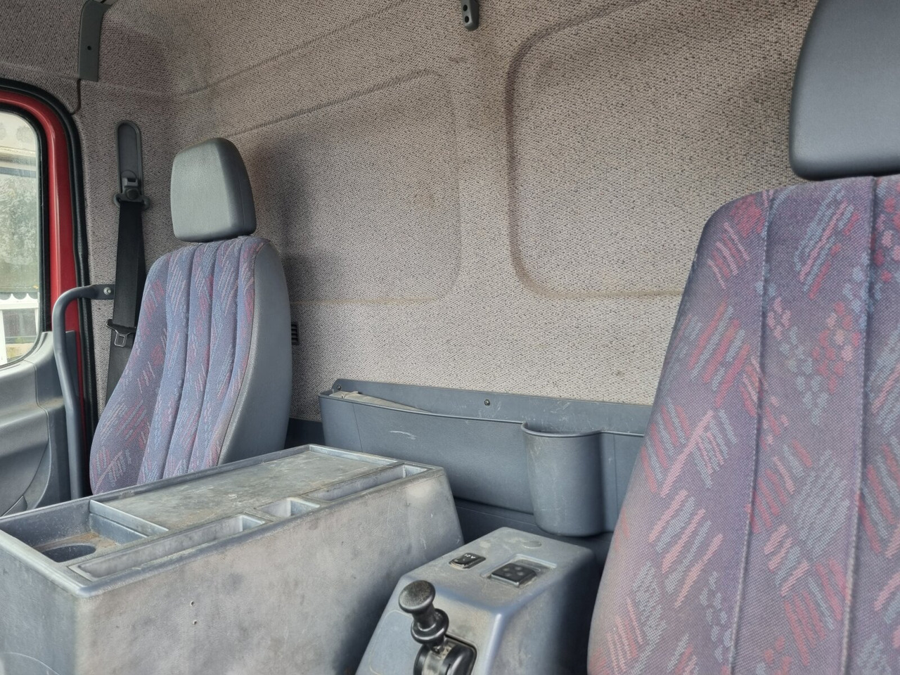 Mercedes-Benz - 1215 4x2 - Kontejnérový podvozek/ Výměnná nástavba: obrázek 2 Mercedes-Benz - 1215 4x2 - Kontejnérový podvozek/ Výměnná nástavba: obrázek 2