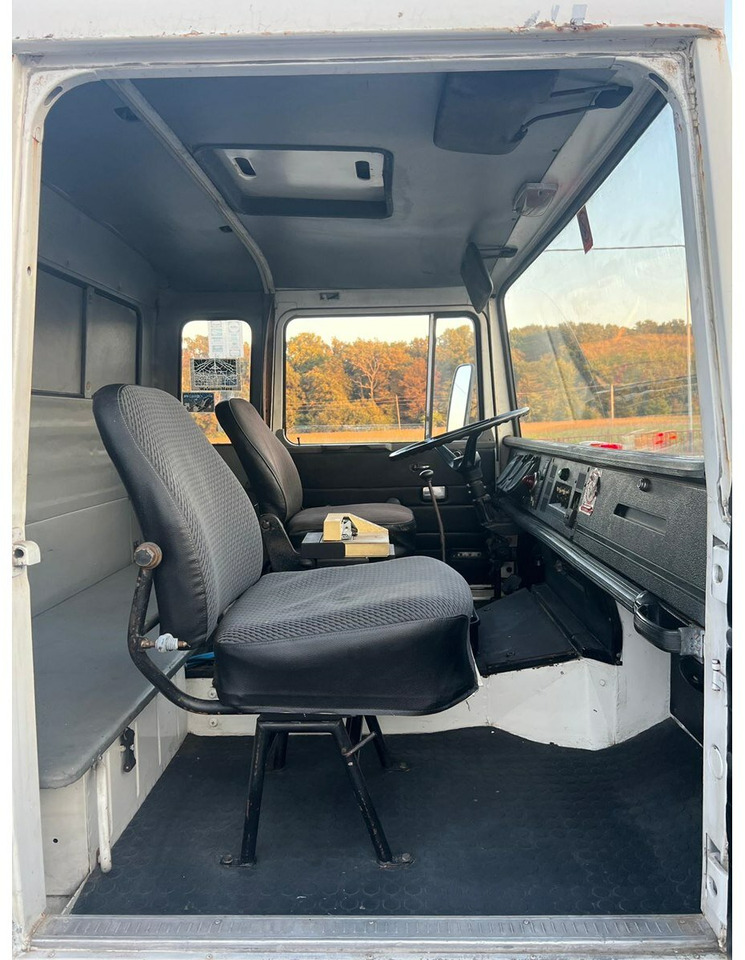 Mercedes-Benz 1923 4x2 Tankwagenzug für Kerosin 40.000l 1923 4x2 Tankwagenzug für Kerosin 40.000l - Cisternové vozidlo: obrázek 2 Mercedes-Benz 1923 4x2 Tankwagenzug für Kerosin 40.000l 1923 4x2 Tankwagenzug für Kerosin 40.000l - Cisternové vozidlo: obrázek 2