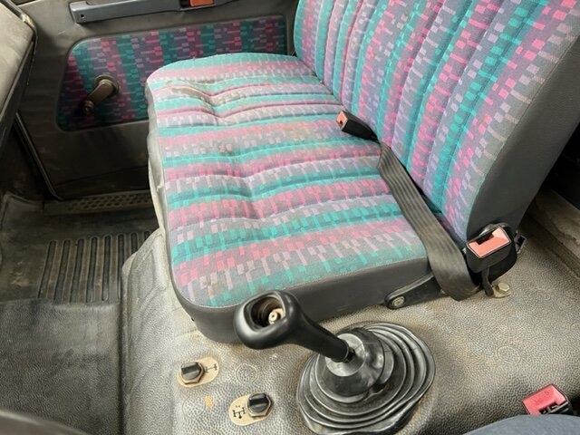 Mercedes-Benz 811 K 4x2 811 K 4x2 - Sklápěč: obrázek 4 Mercedes-Benz 811 K 4x2 811 K 4x2 - Sklápěč: obrázek 4