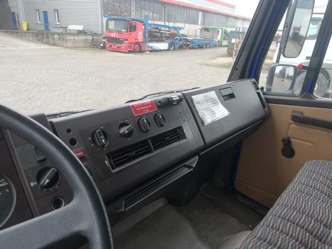 Mercedes-Benz 917 AF 4x4 Doka 917 AF 4x4 Doka - Skříňový nákladní auto: obrázek 5 Mercedes-Benz 917 AF 4x4 Doka 917 AF 4x4 Doka - Skříňový nákladní auto: obrázek 5