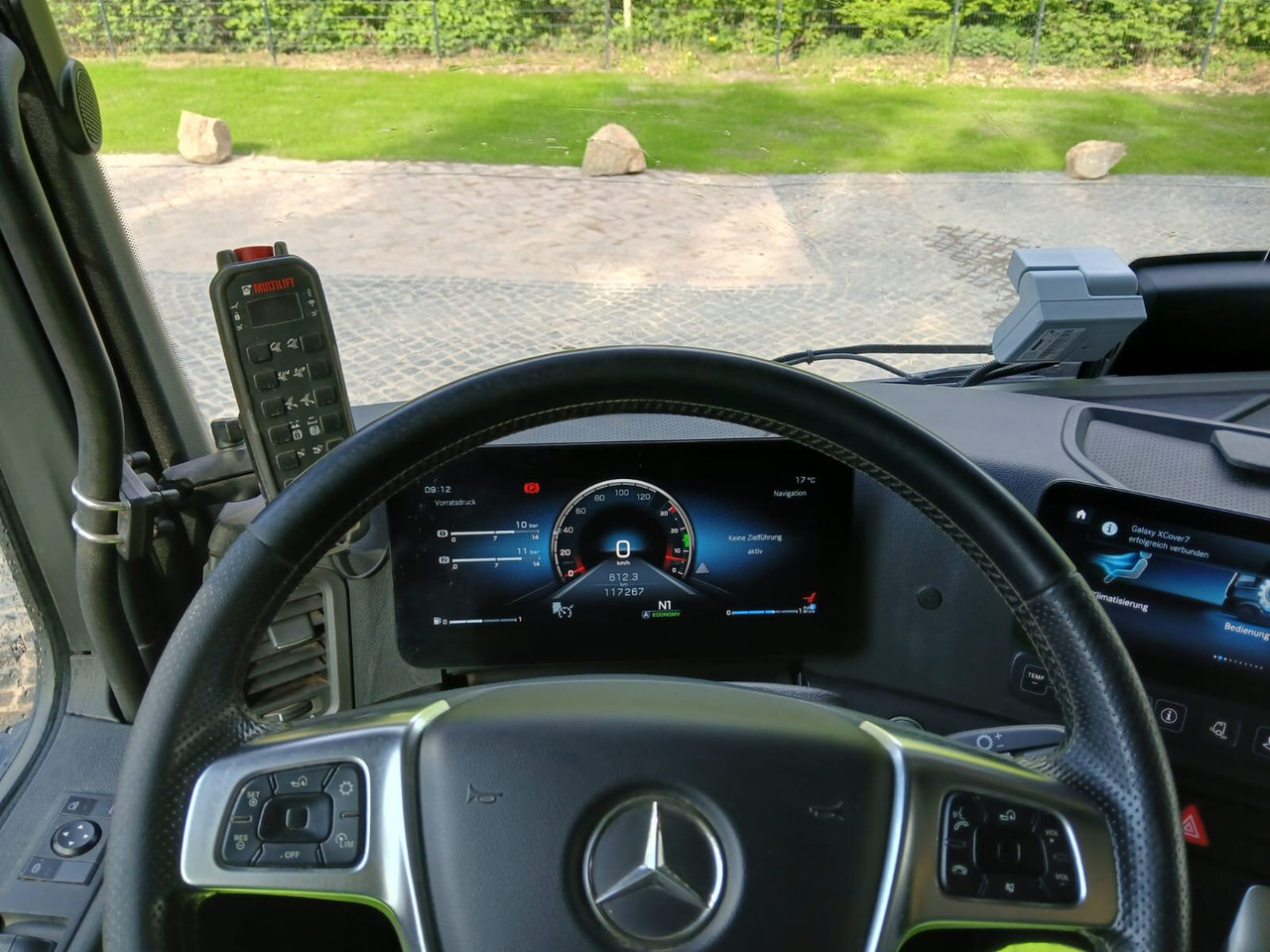 Mercedes-Benz Actros 1832 L 4x2 Actros 1832 L 4x2, Navi, MultimediaCockpit, Funk - Ramenový nosič kontajnerov: obrázek 5 Mercedes-Benz Actros 1832 L 4x2 Actros 1832 L 4x2, Navi, MultimediaCockpit, Funk - Ramenový nosič kontajnerov: obrázek 5