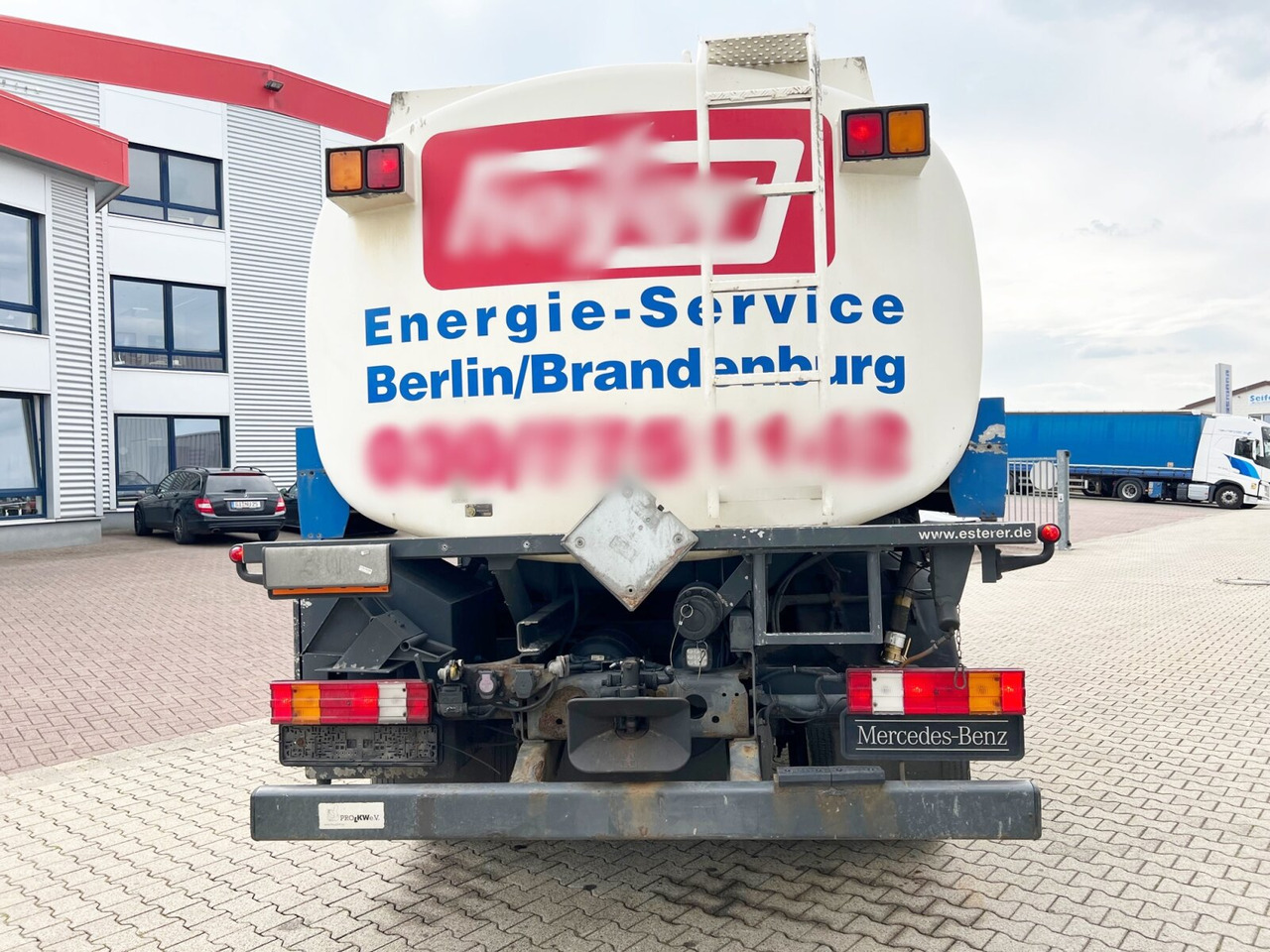 Mercedes-Benz Actros 1841 L 4x2 Actros 1841 L 4x2, Esterer-Tankaufbau, 3 Kammern, 14.000l, ADR - Cisternové vozidlo: obrázek 2 Mercedes-Benz Actros 1841 L 4x2 Actros 1841 L 4x2, Esterer-Tankaufbau, 3 Kammern, 14.000l, ADR - Cisternové vozidlo: obrázek 2