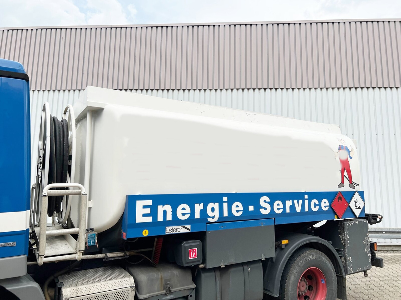 Mercedes-Benz Actros 1841 L 4x2 Actros 1841 L 4x2, Esterer-Tankaufbau, 3 Kammern, 14.000l, ADR - Cisternové vozidlo: obrázek 5 Mercedes-Benz Actros 1841 L 4x2 Actros 1841 L 4x2, Esterer-Tankaufbau, 3 Kammern, 14.000l, ADR - Cisternové vozidlo: obrázek 5