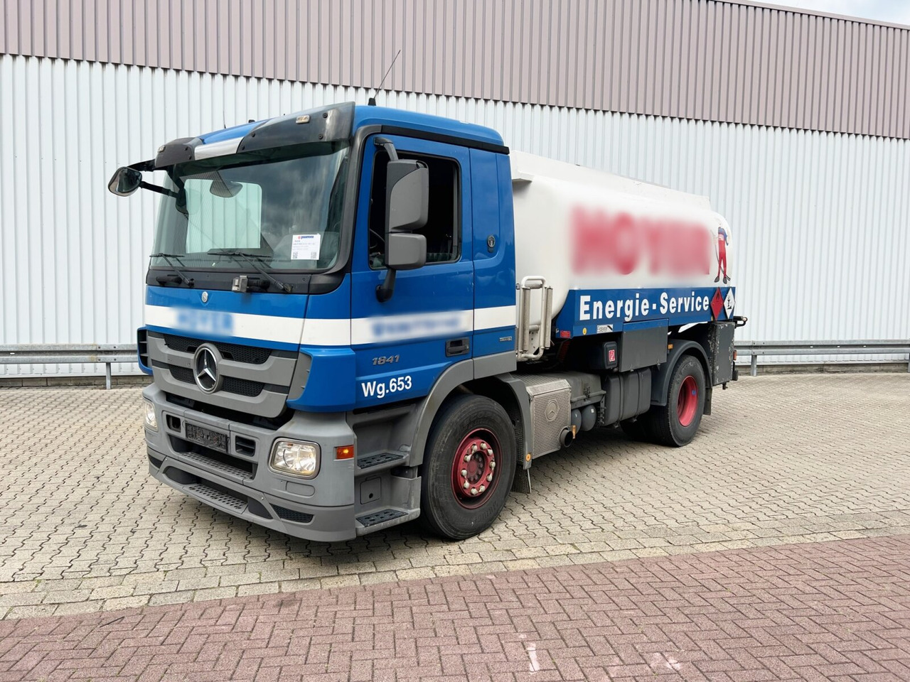 Mercedes-Benz Actros 1841 L 4x2 Actros 1841 L 4x2, Esterer-Tankaufbau, 3 Kammern, 14.000l, ADR - Cisternové vozidlo: obrázek 1 Mercedes-Benz Actros 1841 L 4x2 Actros 1841 L 4x2, Esterer-Tankaufbau, 3 Kammern, 14.000l, ADR - Cisternové vozidlo: obrázek 1