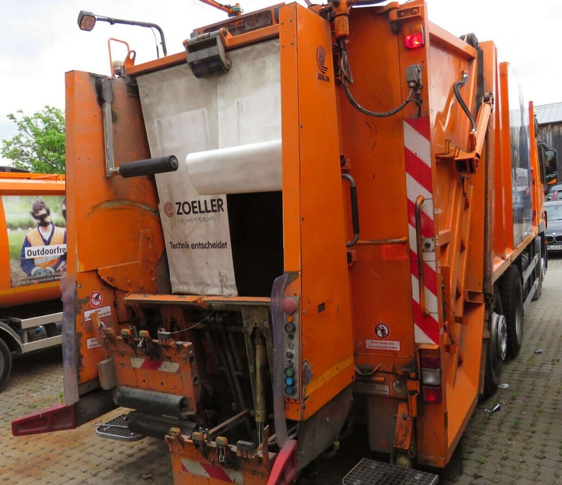 Mercedes-Benz Actros 2532 L 6x2 Actros 2532/41 L 6x2, EEV, Lenkachse, Haller X2C M21, Zöller-Schüttung - Vůz na odvoz odpadků: obrázek 2 Mercedes-Benz Actros 2532 L 6x2 Actros 2532/41 L 6x2, EEV, Lenkachse, Haller X2C M21, Zöller-Schüttung - Vůz na odvoz odpadků: obrázek 2