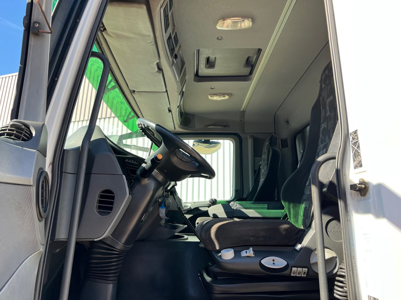 Mercedes-Benz Actros 2541 L 6x2 Actros 2541 L 6x2/48 Retarder, Lenk-/Liftachse - Hákový nosič kontejnerů: obrázek 3 Mercedes-Benz Actros 2541 L 6x2 Actros 2541 L 6x2/48 Retarder, Lenk-/Liftachse - Hákový nosič kontejnerů: obrázek 3