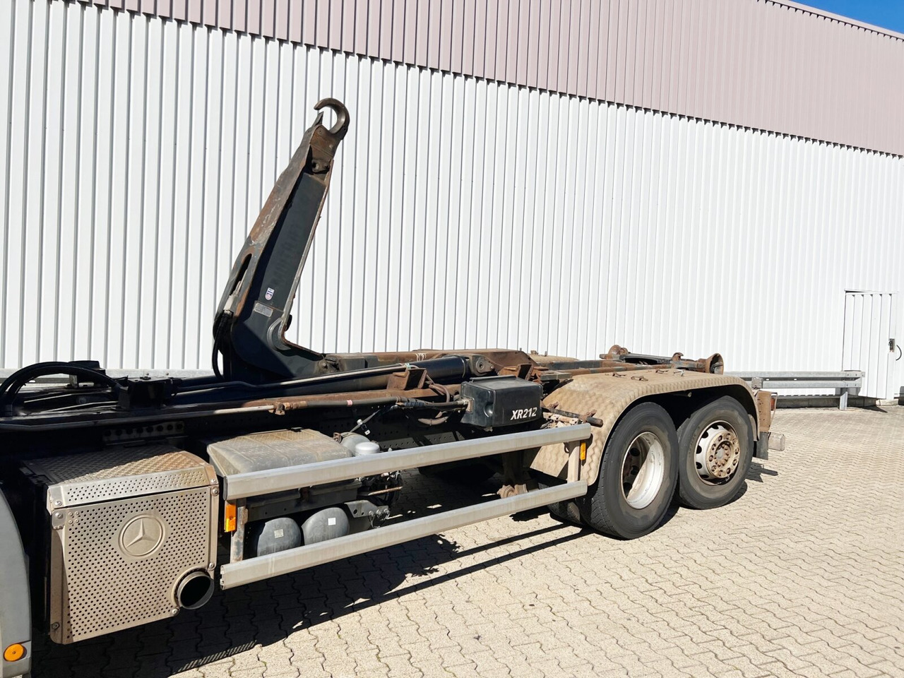 Mercedes-Benz Actros 2541 L 6x2 Actros 2541 L 6x2/48 Retarder, Lenk-/Liftachse - Hákový nosič kontejnerů: obrázek 2 Mercedes-Benz Actros 2541 L 6x2 Actros 2541 L 6x2/48 Retarder, Lenk-/Liftachse - Hákový nosič kontejnerů: obrázek 2