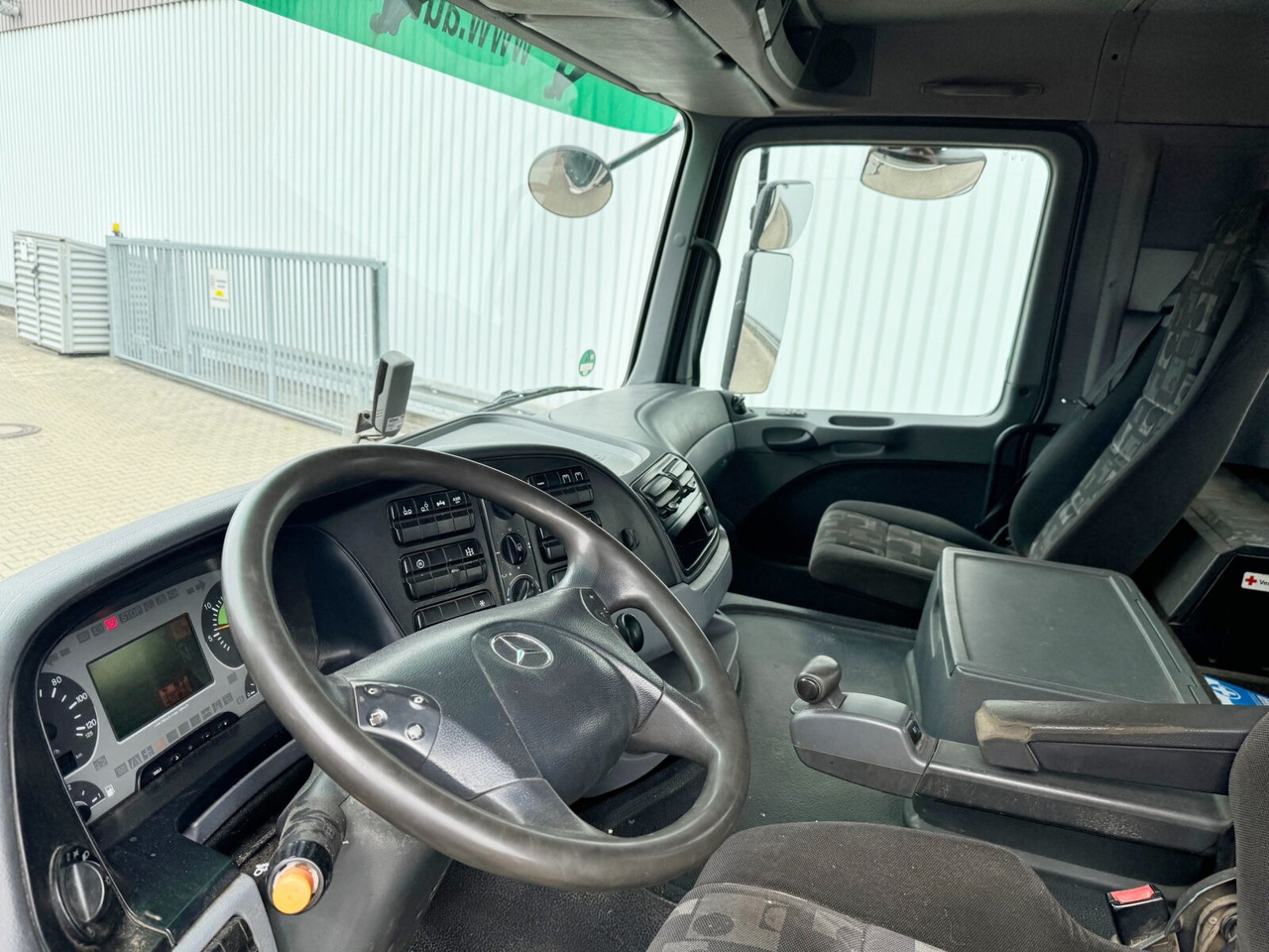Mercedes-Benz Actros 2541 L 6x2 Actros 2541 L 6x2, Retader, Lenkachse - Hákový nosič kontejnerů: obrázek 2 Mercedes-Benz Actros 2541 L 6x2 Actros 2541 L 6x2, Retader, Lenkachse - Hákový nosič kontejnerů: obrázek 2