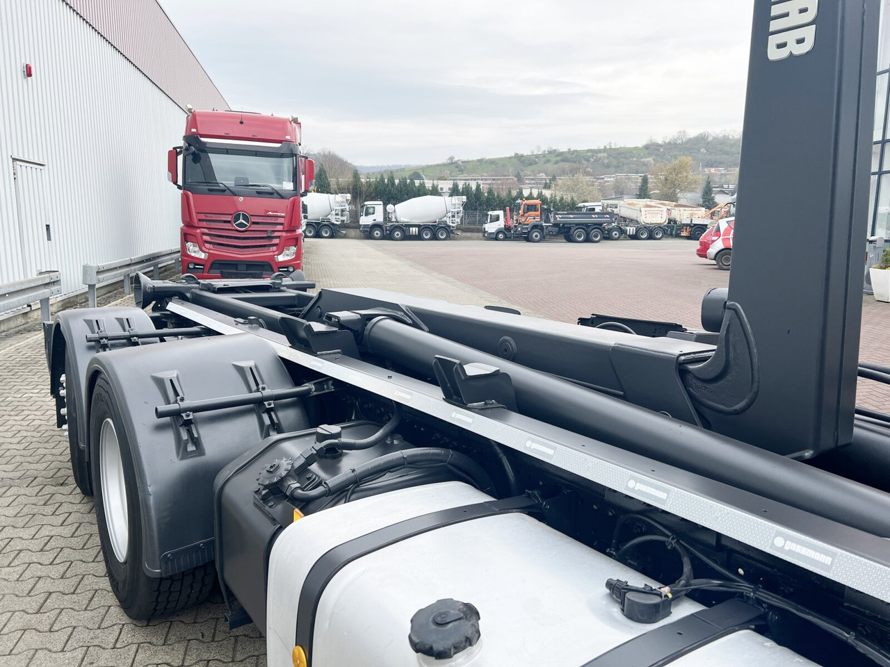 Mercedes-Benz Actros 2546 L 6x2 NLA Actros 2546 L 6x2/45 NLA, Retarder, Lift-/Lenkachse - Hákový nosič kontejnerů: obrázek 2 Mercedes-Benz Actros 2546 L 6x2 NLA Actros 2546 L 6x2/45 NLA, Retarder, Lift-/Lenkachse - Hákový nosič kontejnerů: obrázek 2