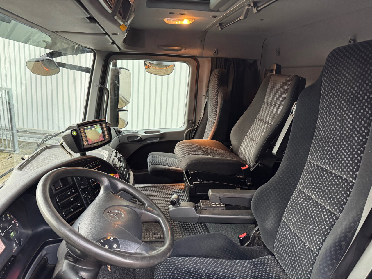 Mercedes-Benz Actros 2641/48 L 6x4 Actros 2641/48 L 6x4 - Podvozek s kabinou: obrázek 4 Mercedes-Benz Actros 2641/48 L 6x4 Actros 2641/48 L 6x4 - Podvozek s kabinou: obrázek 4