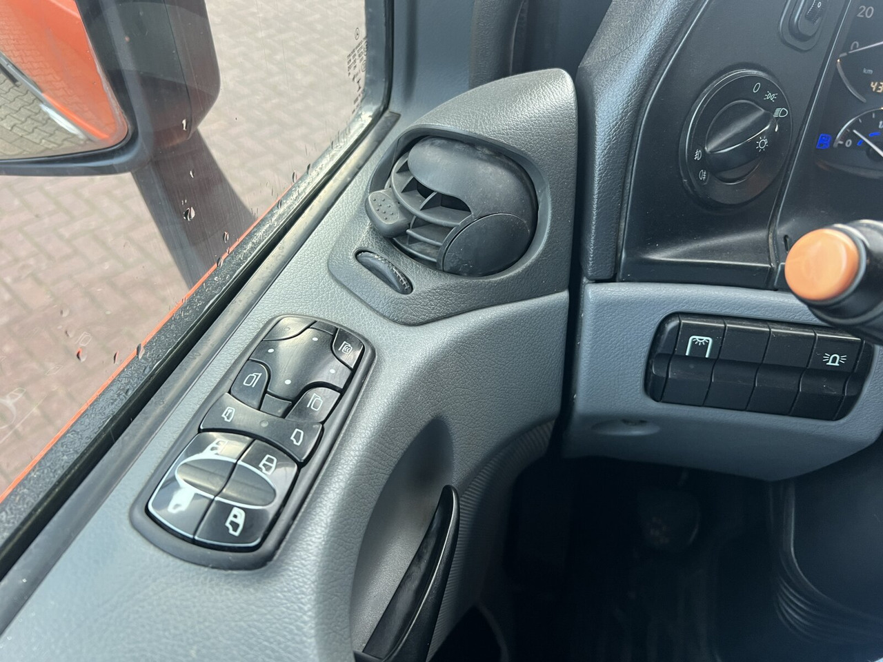 Mercedes-Benz Actros 2644/48 K 6x4 Actros 2644/48 K 6x4, Manual Gearbox, Full Steel - Podvozek s kabinou: obrázek 5 Mercedes-Benz Actros 2644/48 K 6x4 Actros 2644/48 K 6x4, Manual Gearbox, Full Steel - Podvozek s kabinou: obrázek 5