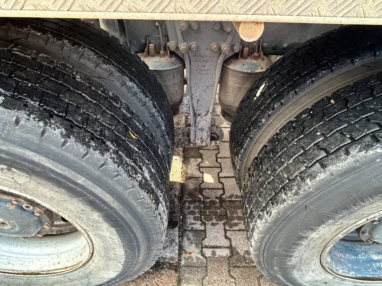 Mercedes-Benz Actros 2644 L 6x4 Actros 2644 L 6x4 - Hákový nosič kontejnerů: obrázek 4 Mercedes-Benz Actros 2644 L 6x4 Actros 2644 L 6x4 - Hákový nosič kontejnerů: obrázek 4