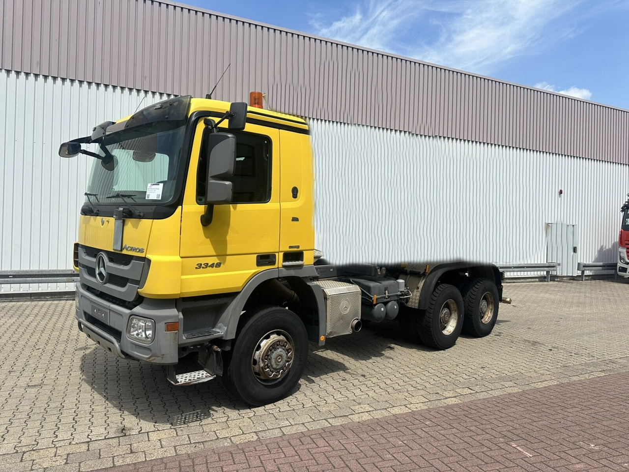 Mercedes-Benz Actros 3348 AK 6x6 Actros 3348 AK 6x6 - Podvozek s kabinou: obrázek 1 Mercedes-Benz Actros 3348 AK 6x6 Actros 3348 AK 6x6 - Podvozek s kabinou: obrázek 1