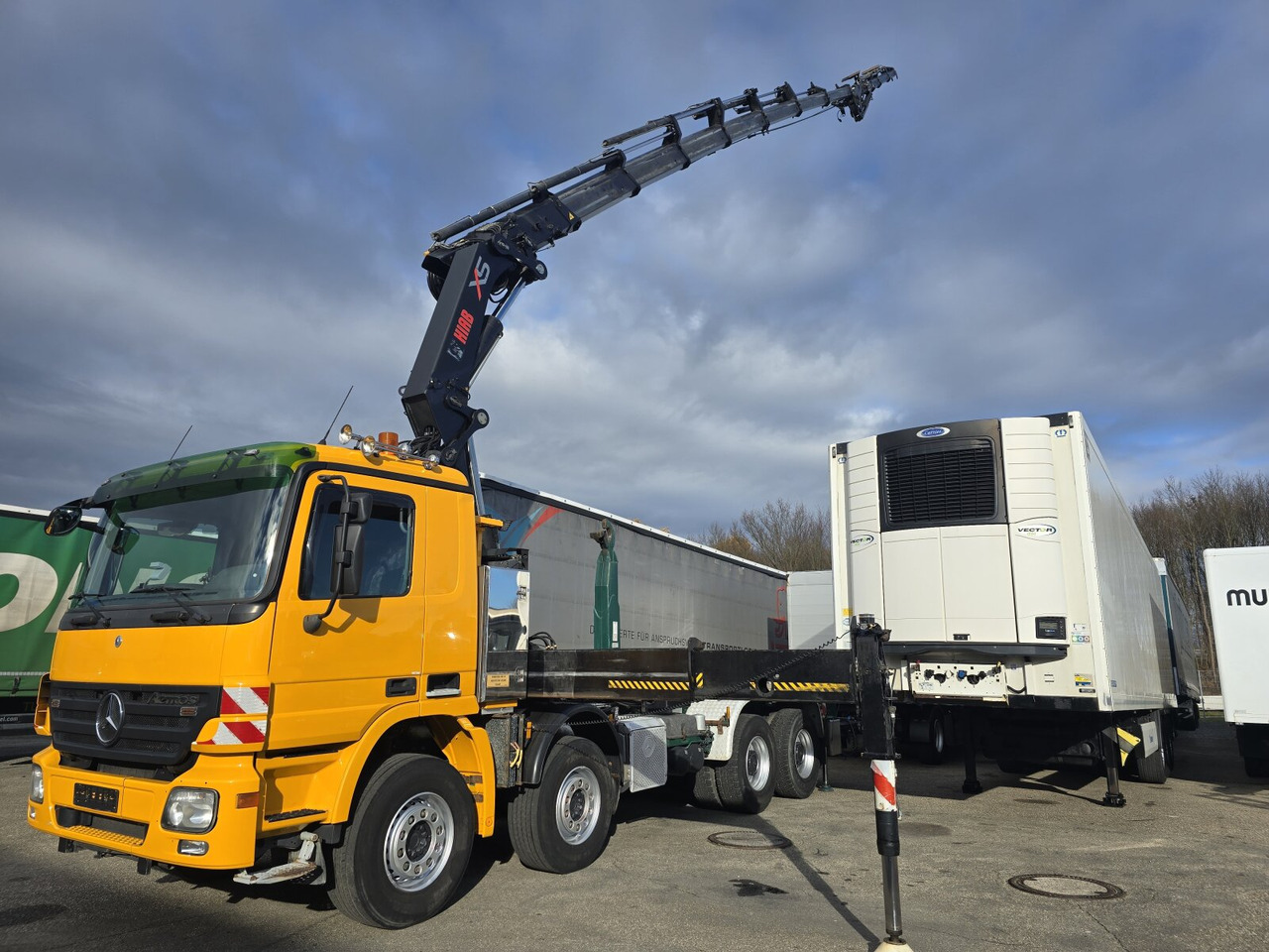 Hákový nosič kontejnerů, Auto s hydraulickou rukou Mercedes-Benz Actros 4146 K 8x4/4 Actros 4146 K 8x4/4, Retarder, Kran Hiab XS 477 E-7 HiPro, Flyjib, Seilwinde, Funk: obrázek 8 Hákový nosič kontejnerů, Auto s hydraulickou rukou Mercedes-Benz Actros 4146 K 8x4/4 Actros 4146 K 8x4/4, Retarder, Kran Hiab XS 477 E-7 HiPro, Flyjib, Seilwinde, Funk: obrázek 8