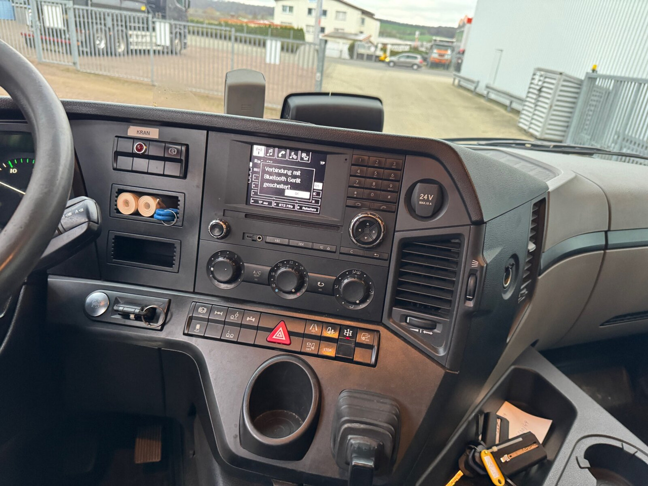 Auto s hydraulickou rukou, Nákladní automobil valníkový/ Plošinový Mercedes-Benz Antos 2540 L 6x2 Antos 2540 L 6x2, Lenkachse, HMF 2110-L3 Heckkran: obrázek 6