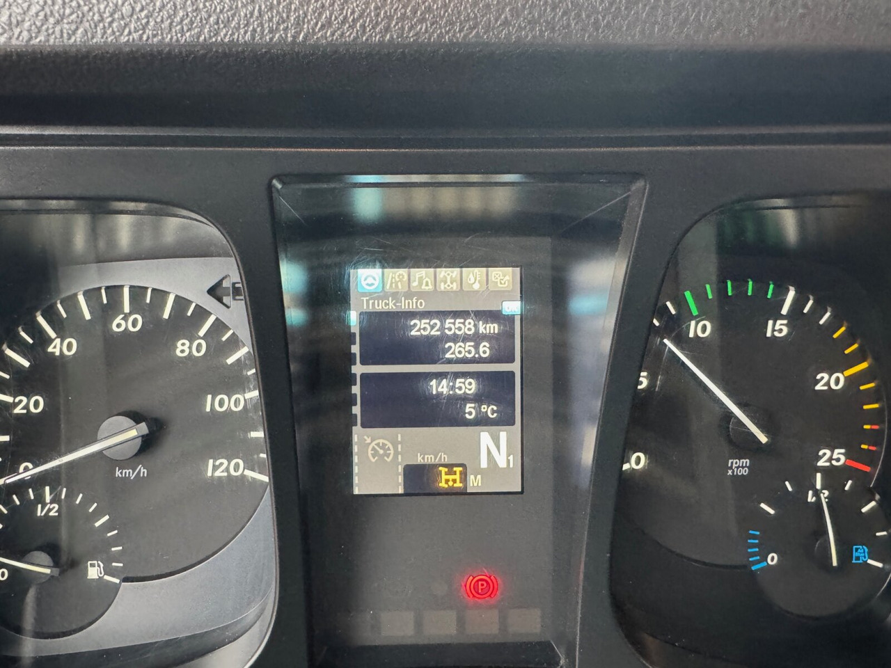 Mercedes-Benz Arocs 2642 6x4 Arocs 2642 6x4 mit Heckkran Atlas AK 186.3 V-2 - Auto s hydraulickou rukou, Nákladní automobil valníkový/ Plošinový: obrázek 5 Mercedes-Benz Arocs 2642 6x4 Arocs 2642 6x4 mit Heckkran Atlas AK 186.3 V-2 - Auto s hydraulickou rukou, Nákladní automobil valníkový/ Plošinový: obrázek 5