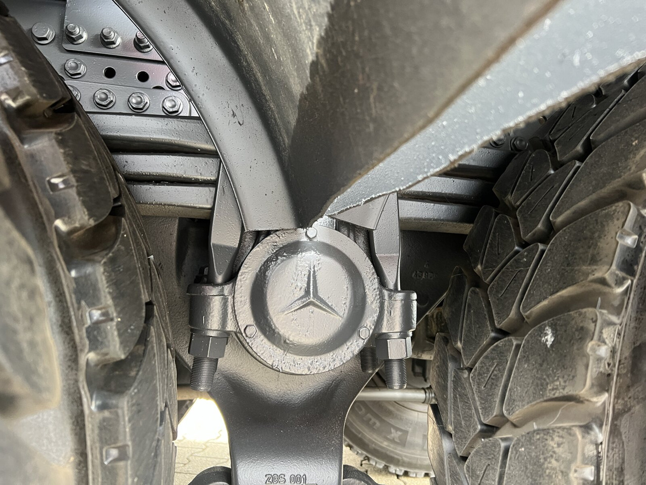 Mercedes-Benz Arocs 3243 K 8x4 Arocs 3243 K 8x4, Ressenig Thermo Alukipper 3-S - Sklápěč: obrázek 4 Mercedes-Benz Arocs 3243 K 8x4 Arocs 3243 K 8x4, Ressenig Thermo Alukipper 3-S - Sklápěč: obrázek 4