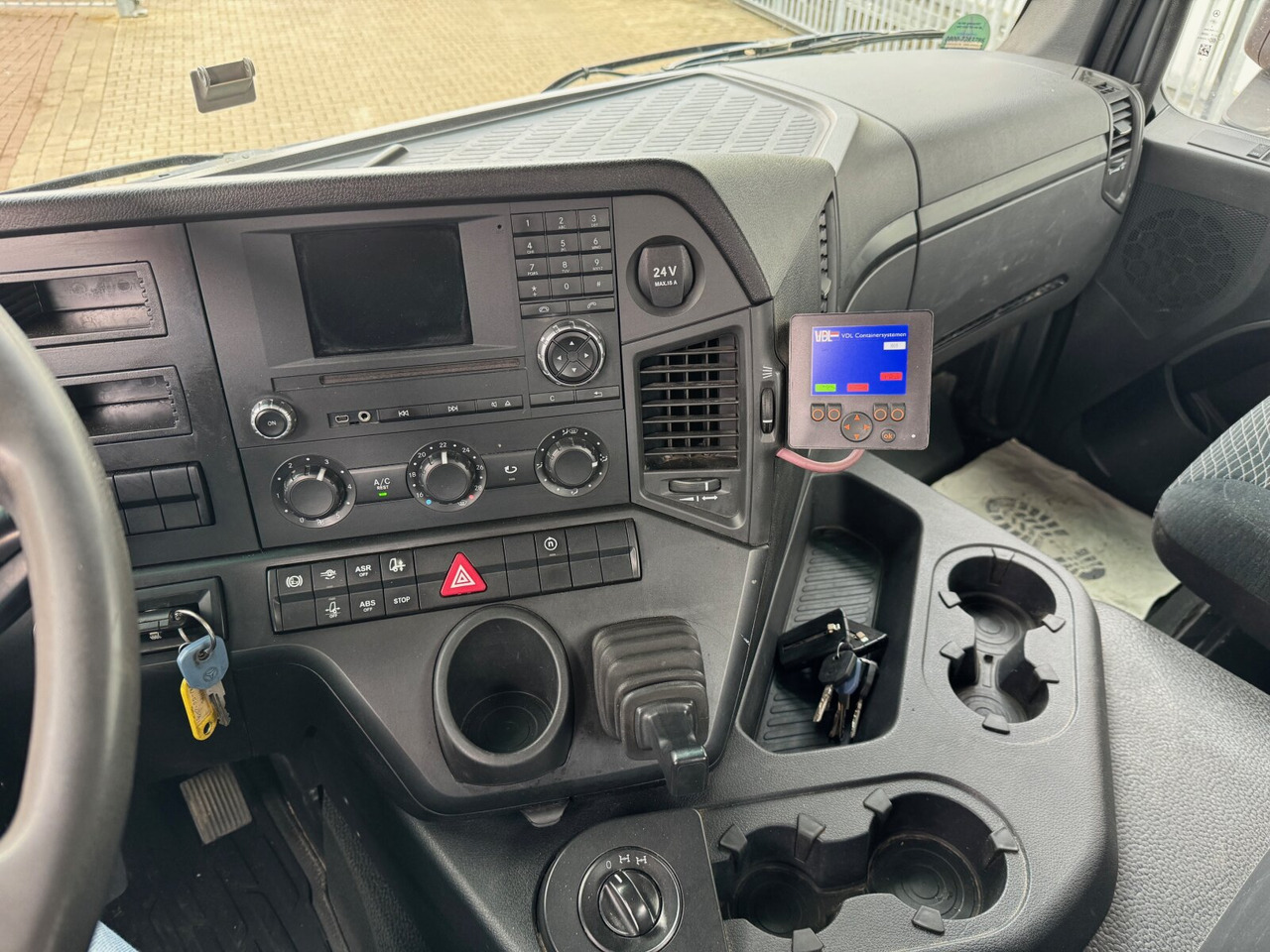 Mercedes-Benz Arocs 3243 LK 8x4/4 Arocs 3243 LK 8x4/4, Motorabtrieb - Hákový nosič kontejnerů: obrázek 5 Mercedes-Benz Arocs 3243 LK 8x4/4 Arocs 3243 LK 8x4/4, Motorabtrieb - Hákový nosič kontejnerů: obrázek 5