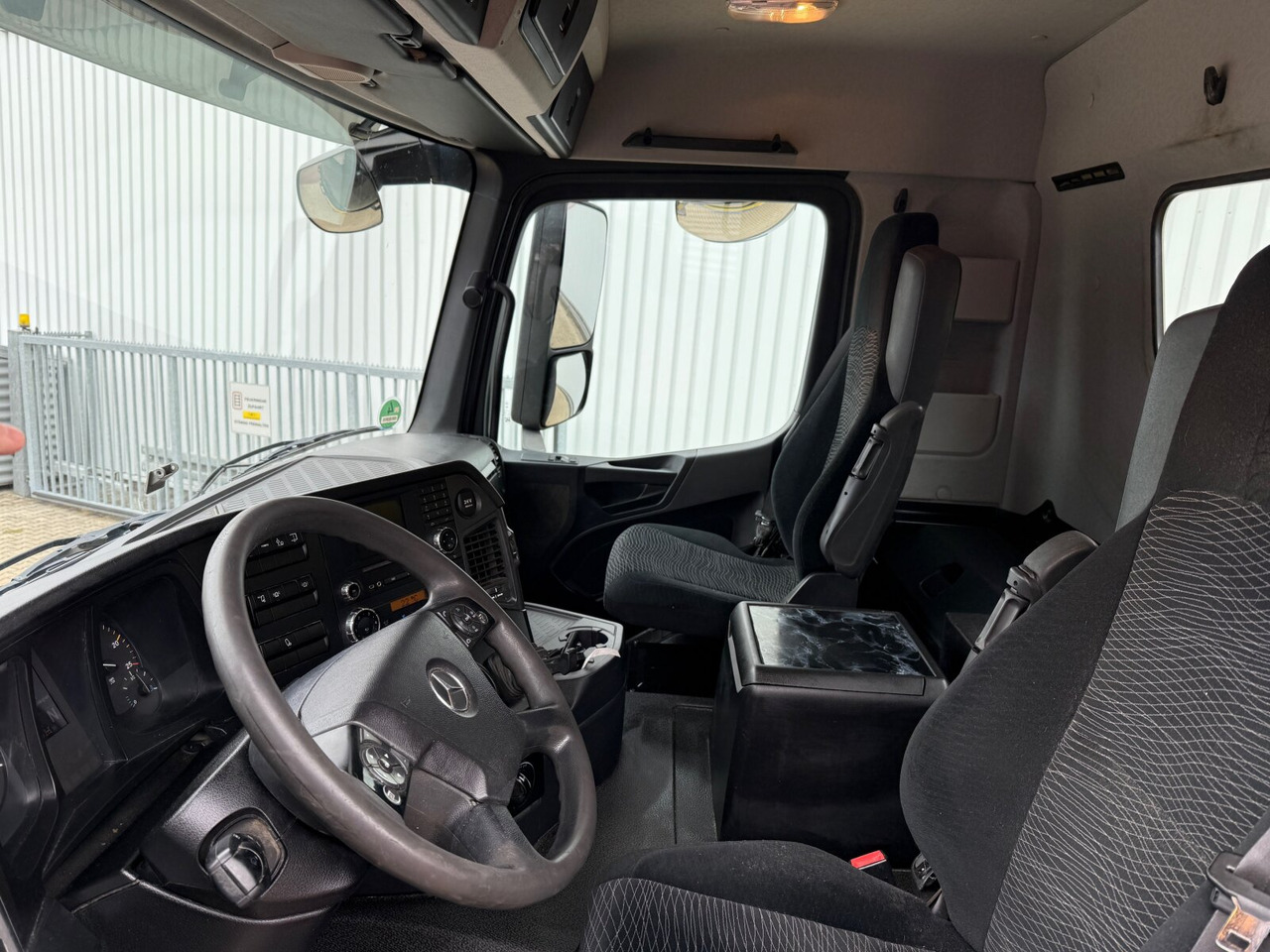 Mercedes-Benz Arocs 3363 K 6x4 Arocs 3363 K 6x4, Grounder, Turbo-Retarder-Kupplung, Bordmatik - Sklápěč: obrázek 3 Mercedes-Benz Arocs 3363 K 6x4 Arocs 3363 K 6x4, Grounder, Turbo-Retarder-Kupplung, Bordmatik - Sklápěč: obrázek 3