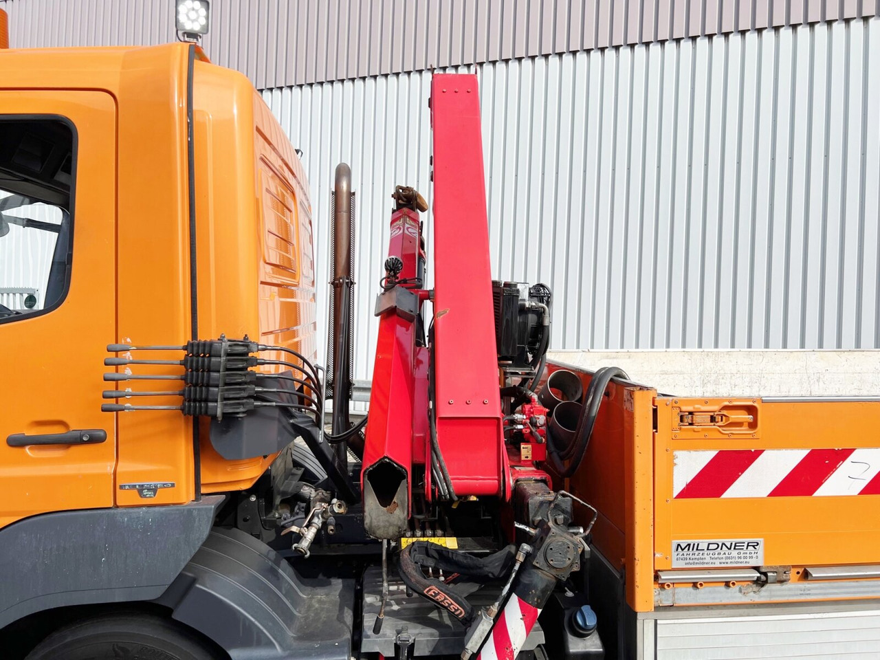 Mercedes-Benz Atego 1023 L 4x2 Atego 1023 L 4x2 mit Kran Fassi F85B.0.21 - Auto s hydraulickou rukou, Nákladní automobil valníkový/ Plošinový: obrázek 2 Mercedes-Benz Atego 1023 L 4x2 Atego 1023 L 4x2 mit Kran Fassi F85B.0.21 - Auto s hydraulickou rukou, Nákladní automobil valníkový/ Plošinový: obrázek 2