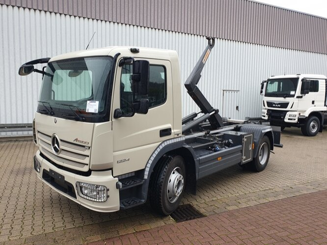 Mercedes-Benz Atego 1224 K 4x2 Atego 1224 K 4x2 - Hákový nosič kontejnerů: obrázek 1 Mercedes-Benz Atego 1224 K 4x2 Atego 1224 K 4x2 - Hákový nosič kontejnerů: obrázek 1