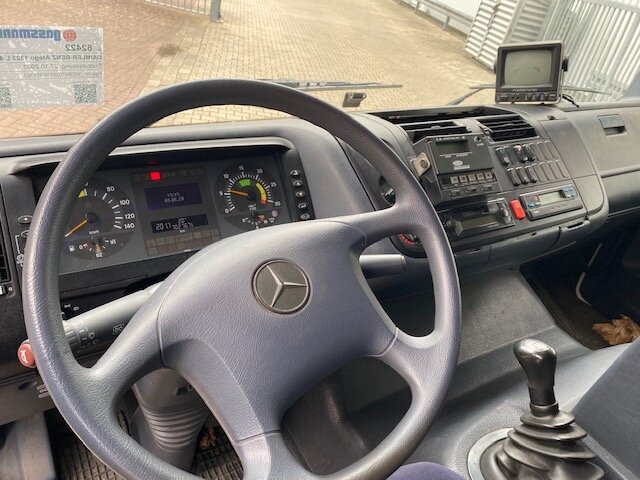 Mercedes-Benz Atego 1323 L 4x2 Atego 1323 L 4x2 Kühlkoffer, Carrier, Trennwand, LBW - Chladírenský nákladní automobil: obrázek 5 Mercedes-Benz Atego 1323 L 4x2 Atego 1323 L 4x2 Kühlkoffer, Carrier, Trennwand, LBW - Chladírenský nákladní automobil: obrázek 5