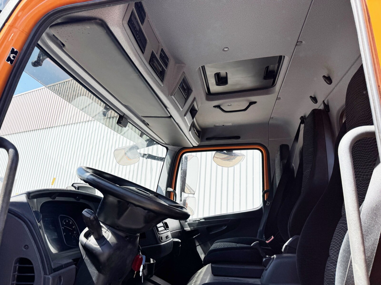 Mercedes-Benz Atego 1530 K 4x2 Atego 1530 K 4x2, Meiller 3-Seiten, 2x AHK - Sklápěč: obrázek 3 Mercedes-Benz Atego 1530 K 4x2 Atego 1530 K 4x2, Meiller 3-Seiten, 2x AHK - Sklápěč: obrázek 3