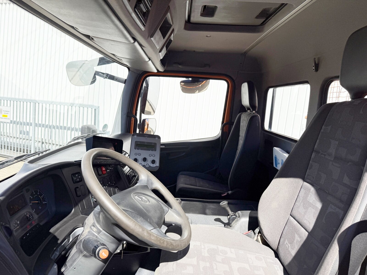 Mercedes-Benz Atego 1624 AK 4x4 Atego 1624 AK 4x4, Winterdienstausstattung - Sklápěč: obrázek 3 Mercedes-Benz Atego 1624 AK 4x4 Atego 1624 AK 4x4, Winterdienstausstattung - Sklápěč: obrázek 3