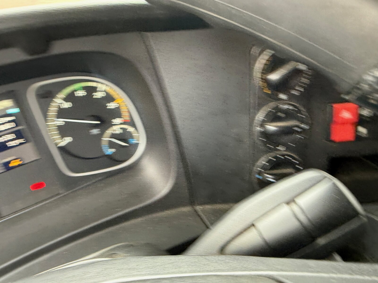 Mercedes-Benz Atego 1627 L 4x2 Atego 1627 L 4x2, 6-Zylinder, Motorabtrieb - Podvozek s kabinou: obrázek 5 Mercedes-Benz Atego 1627 L 4x2 Atego 1627 L 4x2, 6-Zylinder, Motorabtrieb - Podvozek s kabinou: obrázek 5