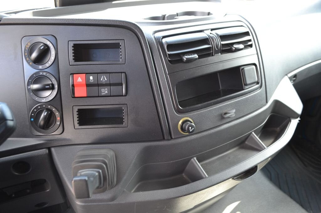 Mercedes-Benz Atego 816 4x2 Atego 816 4x2, City-Abroller - Hákový nosič kontejnerů: obrázek 4 Mercedes-Benz Atego 816 4x2 Atego 816 4x2, City-Abroller - Hákový nosič kontejnerů: obrázek 4