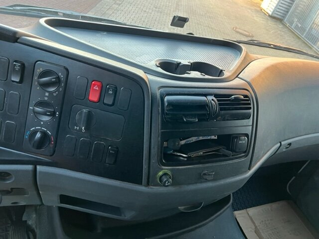 Mercedes-Benz Atego 822 4x2 Atego 822 4x2, Doka mit Kombisitzbank - Plachtový nákladní auto: obrázek 5 Mercedes-Benz Atego 822 4x2 Atego 822 4x2, Doka mit Kombisitzbank - Plachtový nákladní auto: obrázek 5