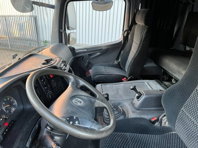 Mercedes-Benz Atego 822 4x2 Atego 822 4x2, Doka mit Kombisitzbank - Plachtový nákladní auto: obrázek 2 Mercedes-Benz Atego 822 4x2 Atego 822 4x2, Doka mit Kombisitzbank - Plachtový nákladní auto: obrázek 2