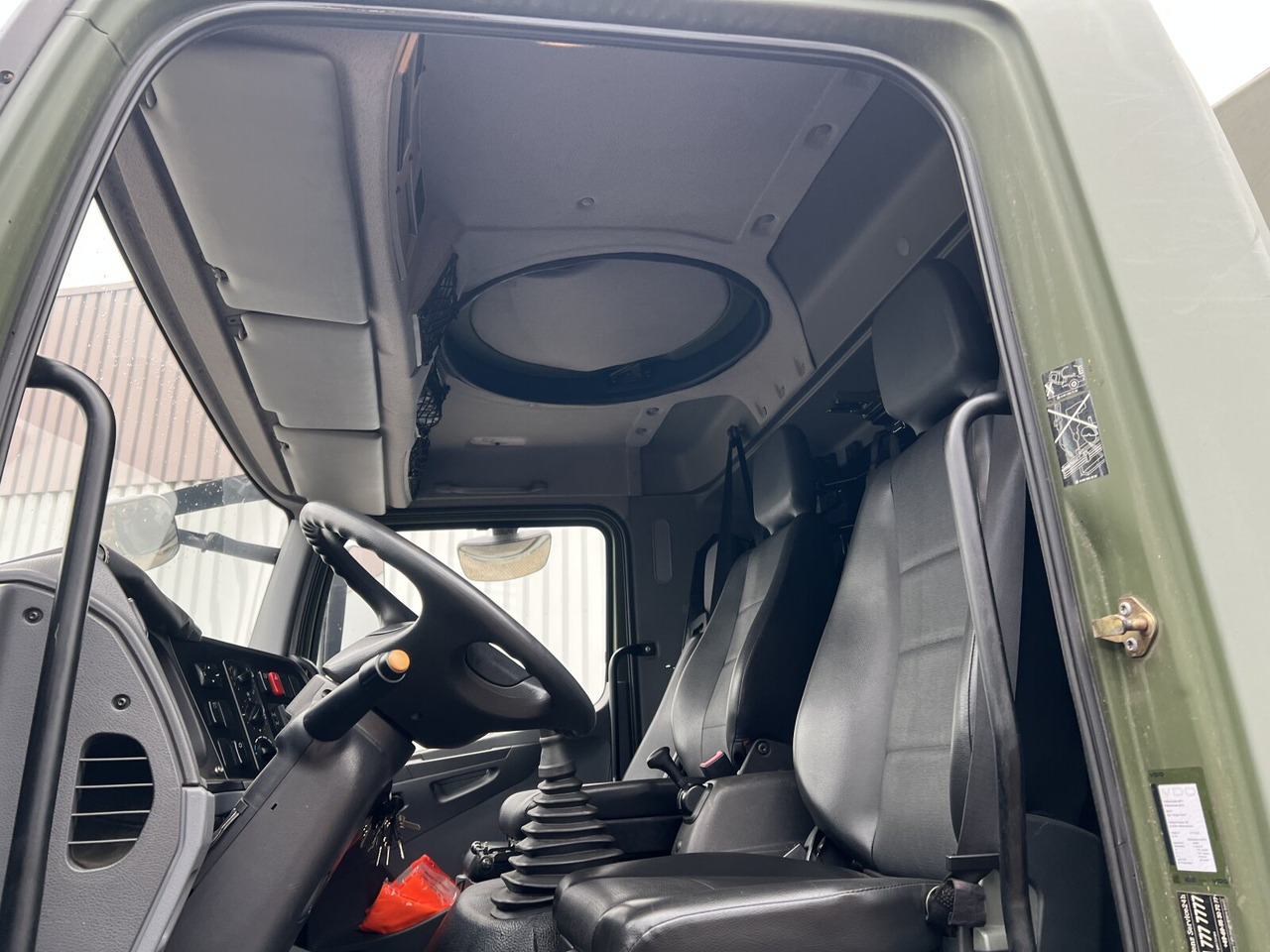 Mercedes-Benz Axor 1829 A 4x4 Axor 1829 A 4x4, Ex- - Nákladní automobil valníkový/ Plošinový: obrázek 3 Mercedes-Benz Axor 1829 A 4x4 Axor 1829 A 4x4, Ex- - Nákladní automobil valníkový/ Plošinový: obrázek 3