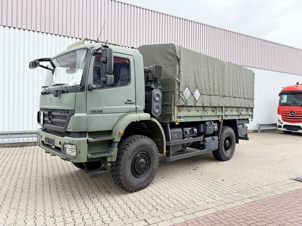 Mercedes-Benz Axor 1829 A 4x4 Axor 1829 A 4x4, Ex- - Nákladní automobil valníkový/ Plošinový: obrázek 1 Mercedes-Benz Axor 1829 A 4x4 Axor 1829 A 4x4, Ex- - Nákladní automobil valníkový/ Plošinový: obrázek 1